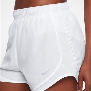 WOMENS NIKE SHORTS SIZE XS/S